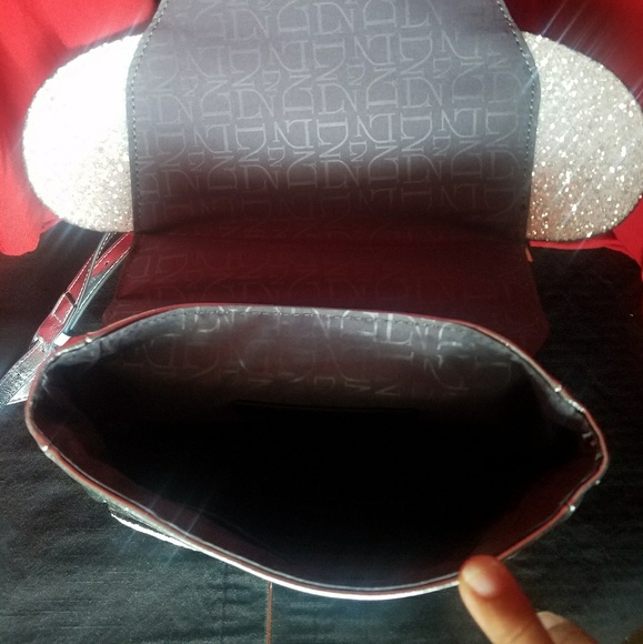 Danielle Nicole Disney Cinderella Crossbody Purse - Picture 5 of 7